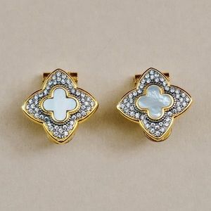 𝐇𝐄𝐑𝐀 𝐄𝐀𝐑𝐑𝐈𝐍𝐆